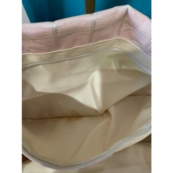 Chanel Travel Ligne Tote* Pink Tote*Rare Color*Very good condition*Hologram*COA - Picture 7 of 13